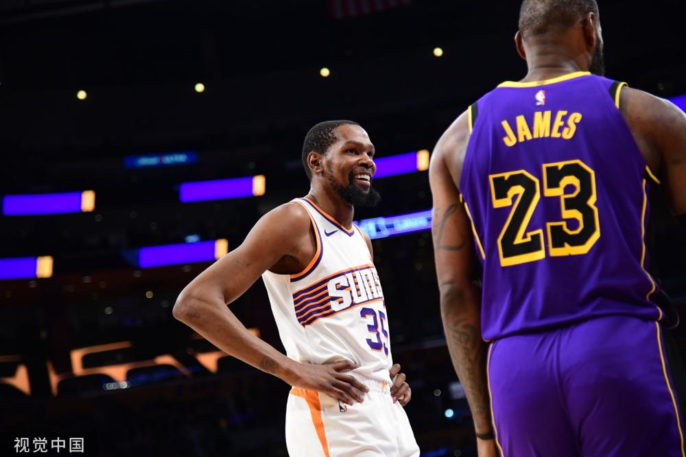 同时保持自 同时保持自